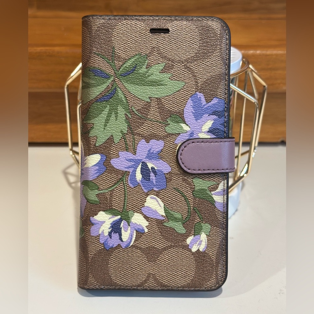 Coach iPhone XR Folio in Signature Canvas Lily Bouquet Print Multicolor F75843